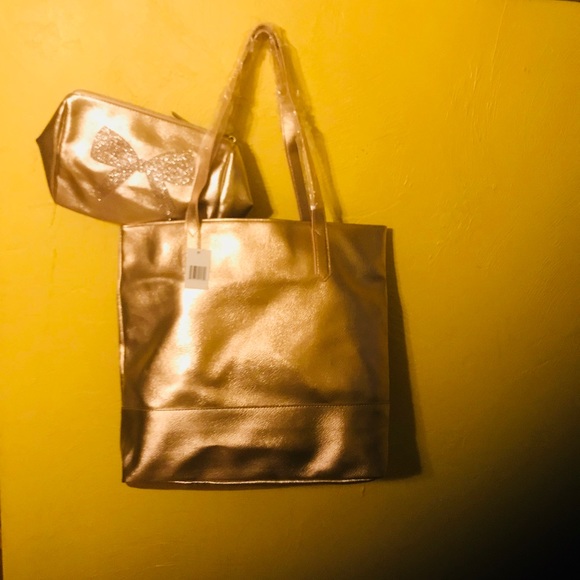 👜BLOOMINGDALES TOTE & POUCH - Picture 1 of 6