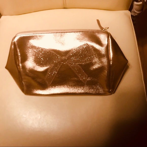 👜BLOOMINGDALES TOTE & POUCH - Picture 3 of 6