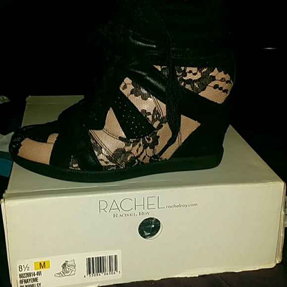 Sneakers - Picture 1 of 3