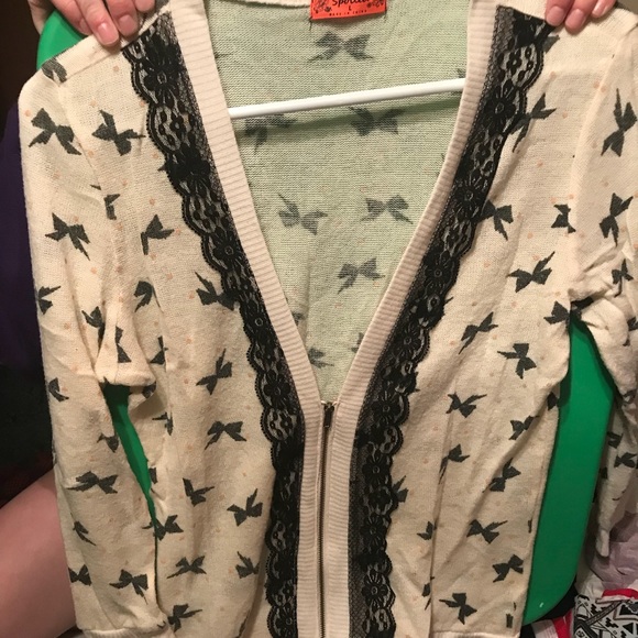 Spoiled Tops - Spoiled: Long sleeve cardigan