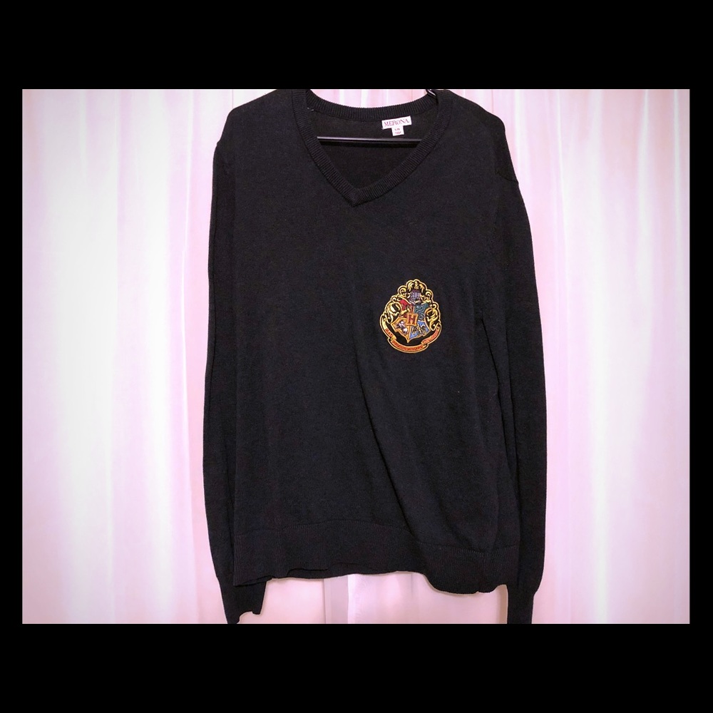 Hogwarts Patched V-Neck Sweater