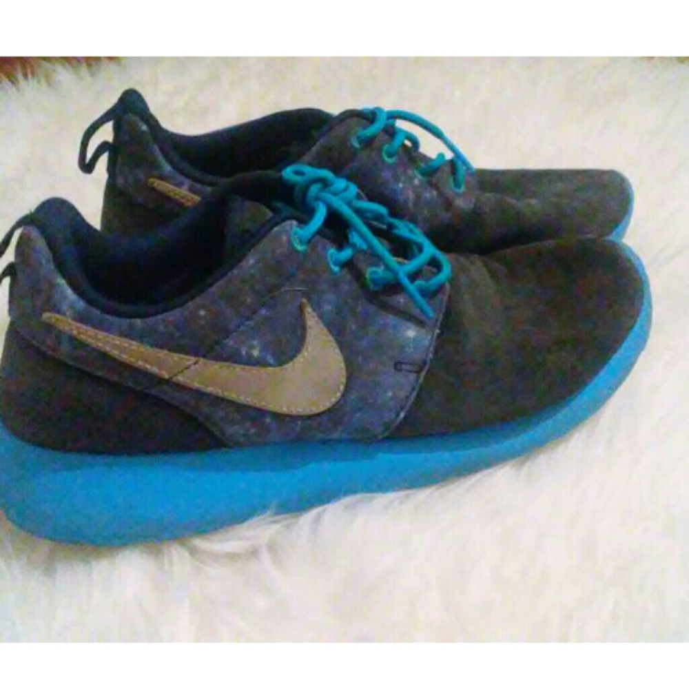 Space galaxy print Nike Roshe