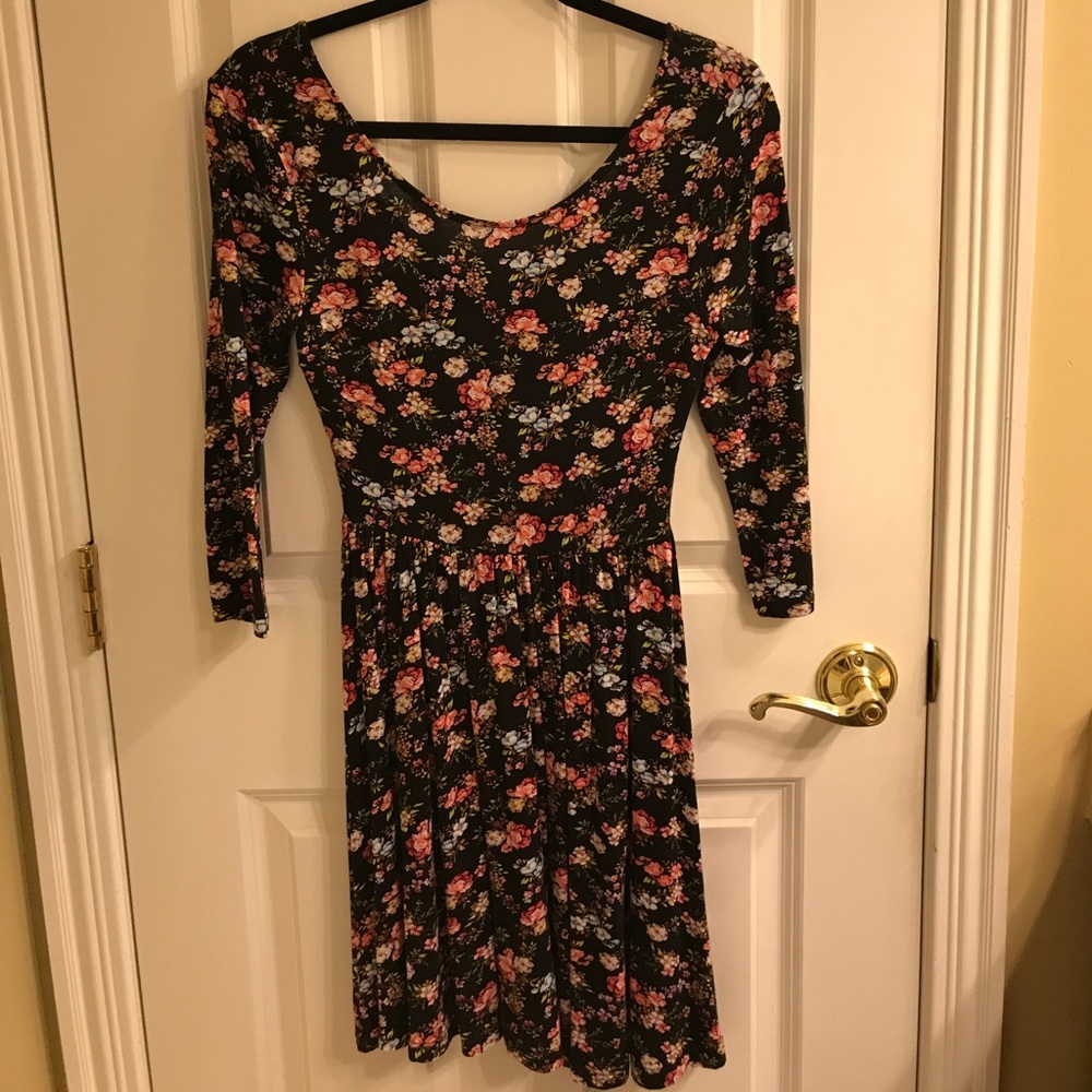 LUSH FLORAL PRINT SWIMG DRESS 3/4 SLEEVE