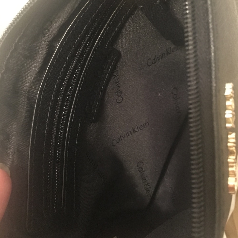 Calvin Kline Crossbody View 3