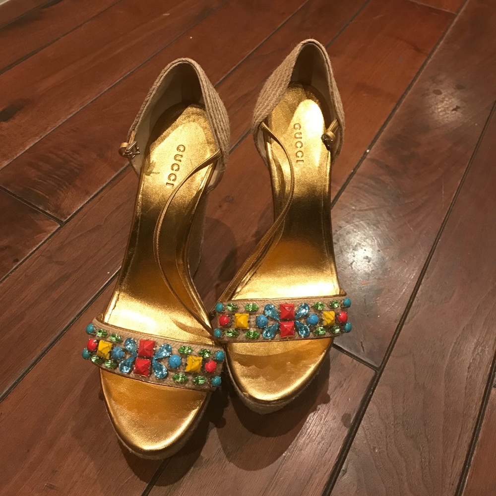 Gucci rainbow  heels 😍😍😍