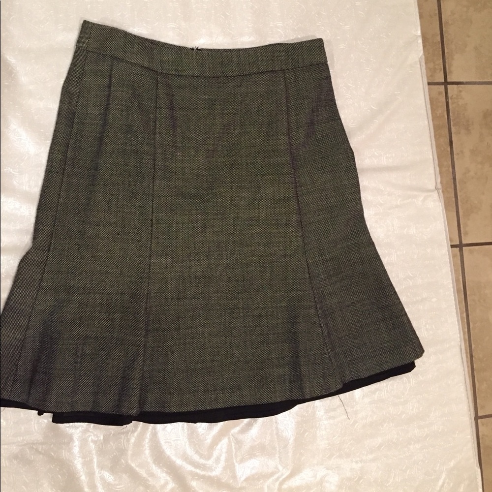Grey skirt