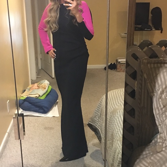 Gown - Picture 5 of 7