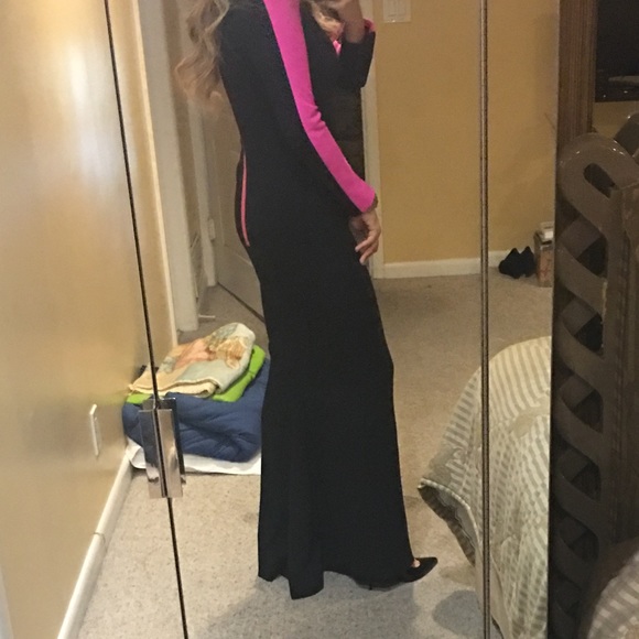 Gown - Picture 6 of 7