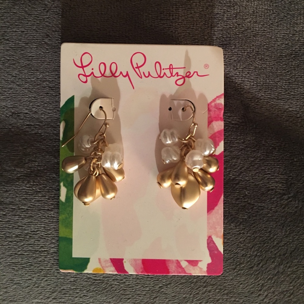 Gold & Pearl Dangle earrings