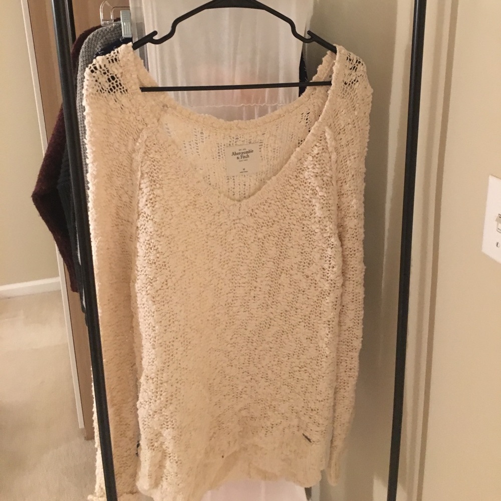 Abercrombie&Fitch white sweater