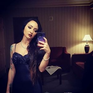 Meet your Posher, Bridgett eve