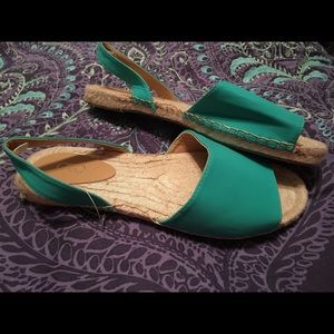 Never Worn Teal Flats