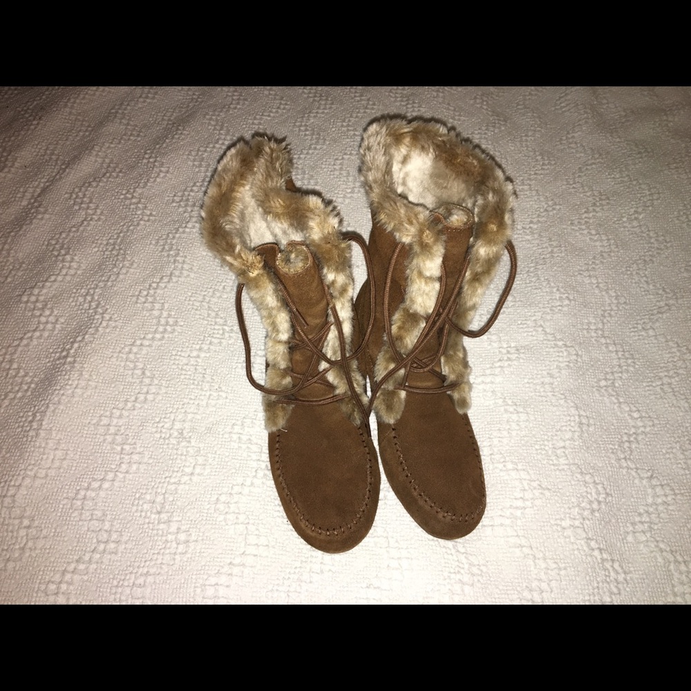 Minnetonka fur boots