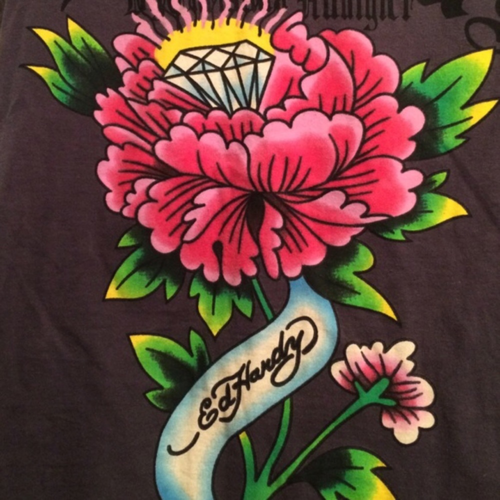 🌸Ed Hardy- NWOT-Dark Grey Tee w. Flower & diamond