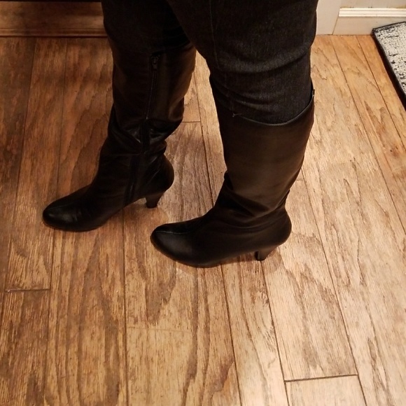 Black leather upper heeled boots - Picture 1 of 1