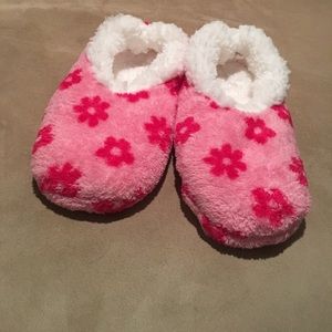 Fuzzy Flower Slippers