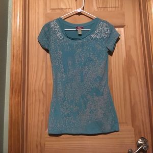 Downeast Basics tee with beaded shoulders