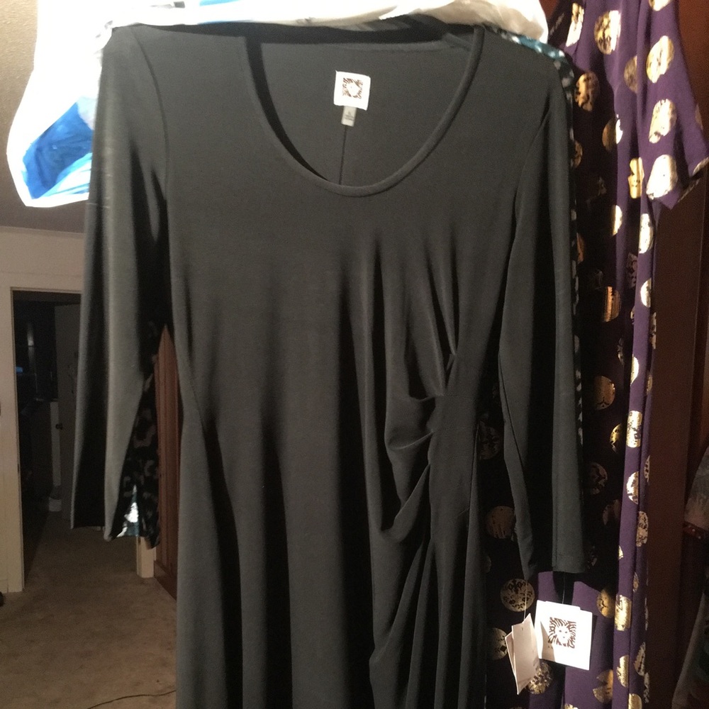 Size 6 Solid Black Dress