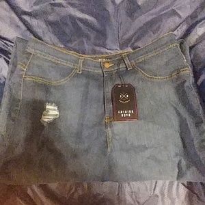 NWT 2X fashion nova distressed jegging