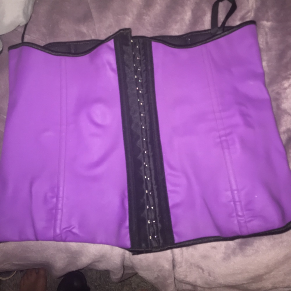 Waist trainer