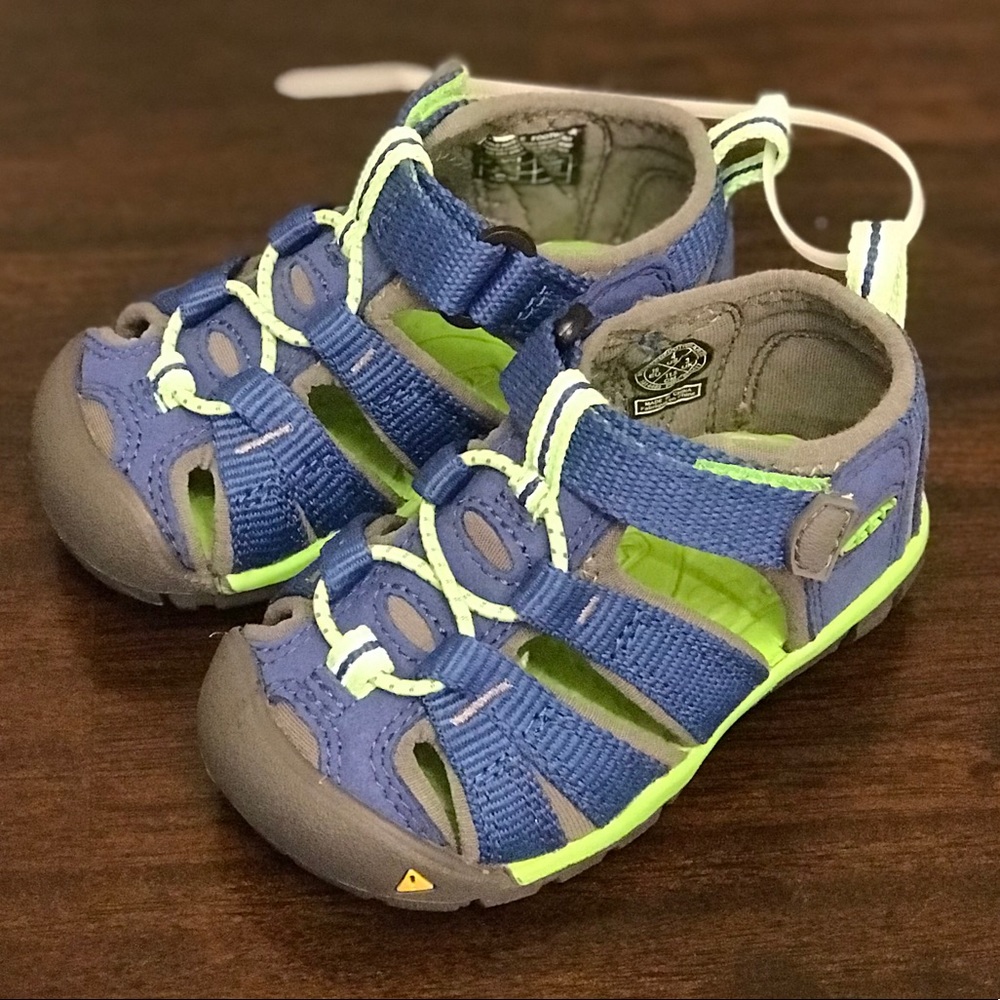 Brand NEW Baby/Toddler Keen Sandals w/Velcro
