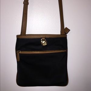 Michael Kors Kempton Small Pocket Crossbody