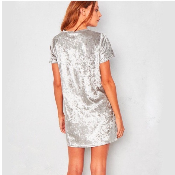 😱LOWBALL ME-"Kendall" Crushed Velvet TShirt Dress - Picture 3 of 5