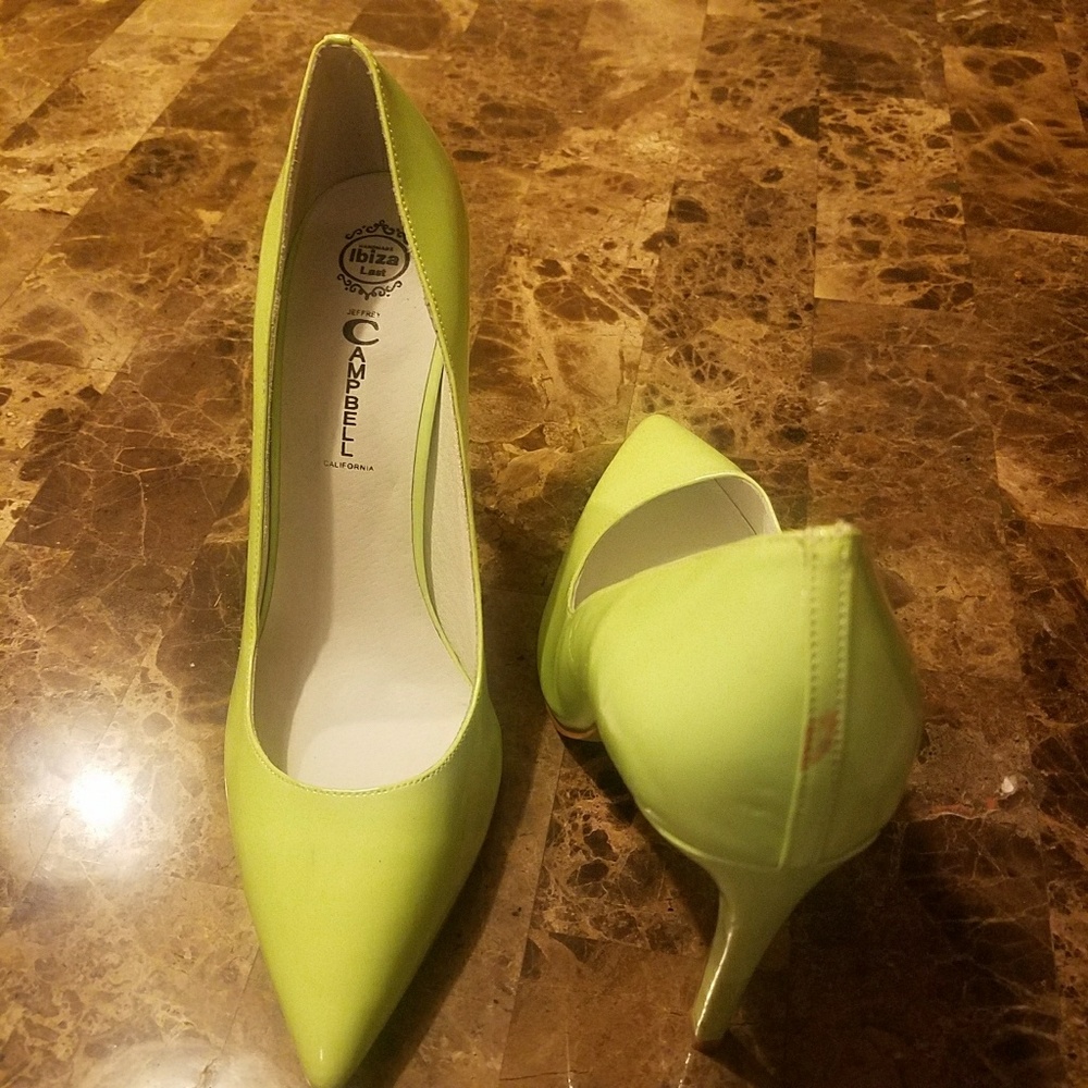 Women's shoes
