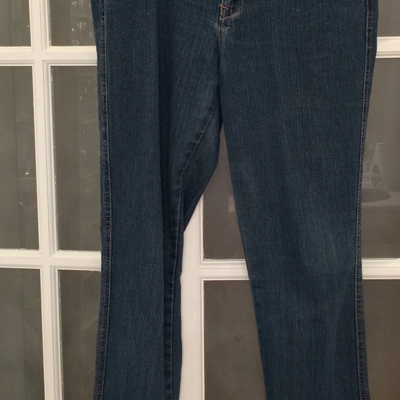 Jeans - Picture 3 of 4