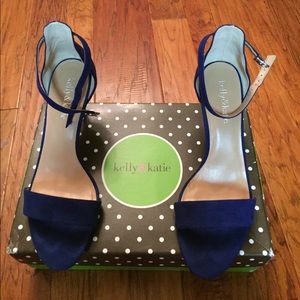 Kelly & Katie size 8m cobalt suede
