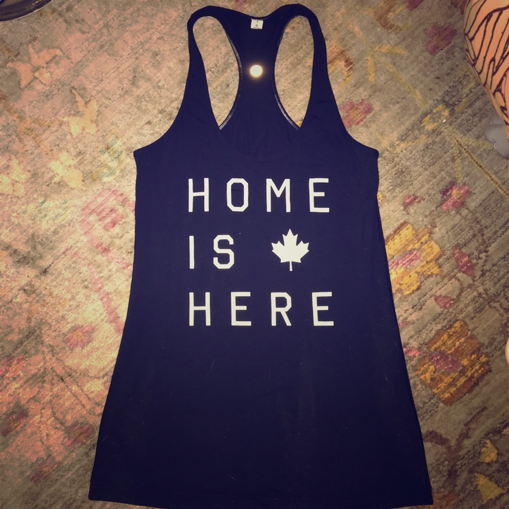 Rare Lululemon CRB “Home is Here” Canada size 8