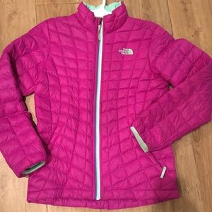 Girls north face puffer jacket