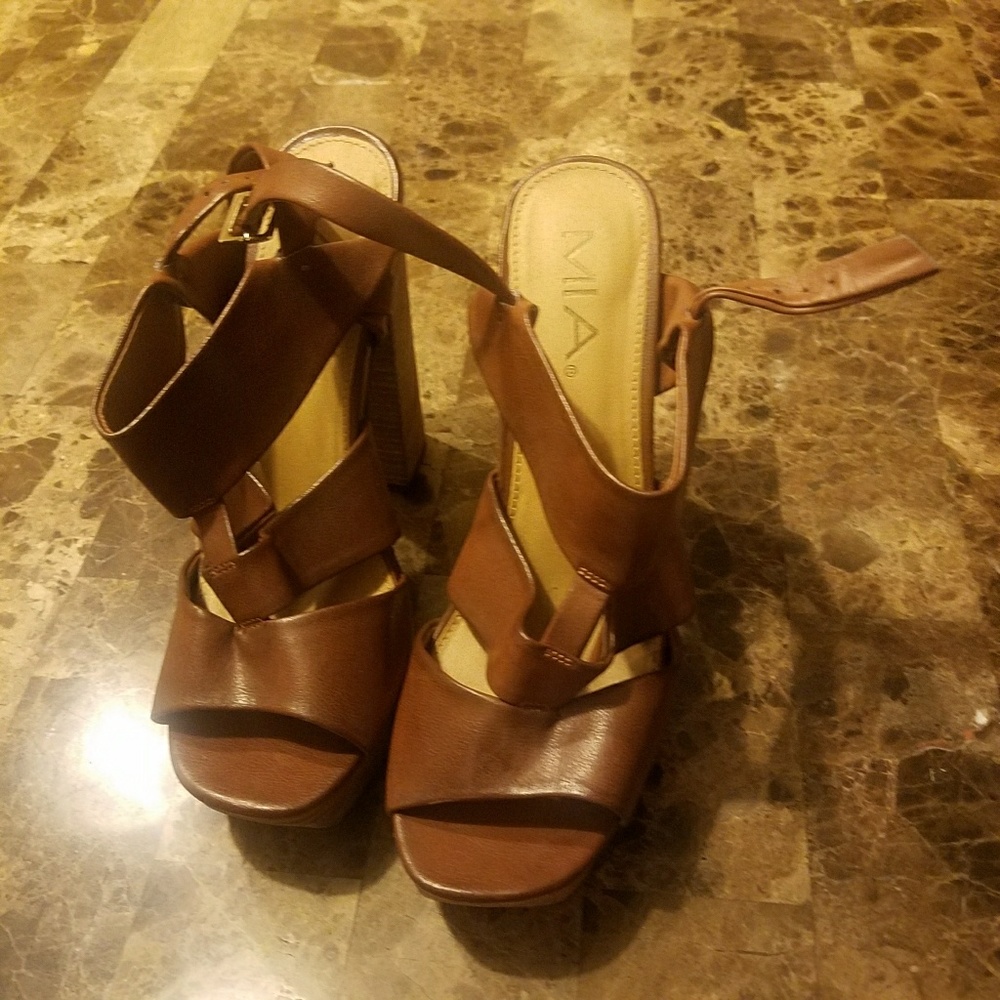 Mia shoes
