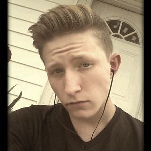 Meet your Posher, Devin