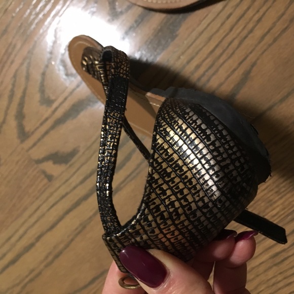 Flats! - Picture 2 of 2