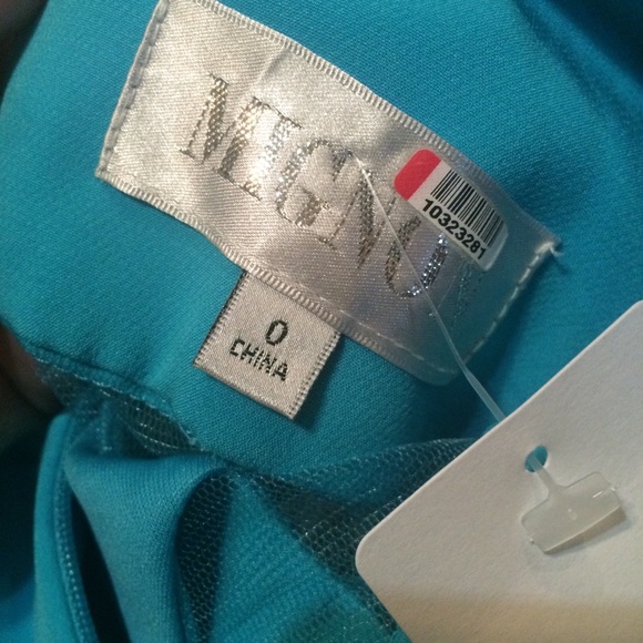 Turquoise gown - Picture 5 of 7