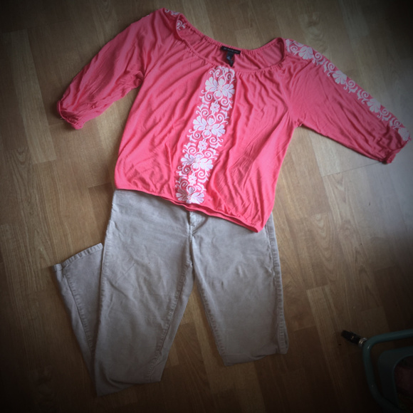 INC embriodered peasant top - EUC - Picture 3 of 5