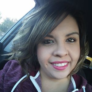 Meet your Posher, Desiree