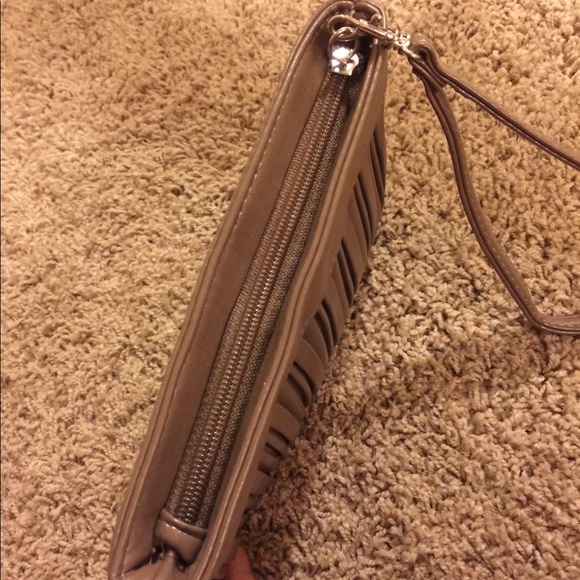 Express Wristlet - Picture 4 of 5