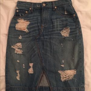 Rag & bone NWOT high waist distressed denim skirt!