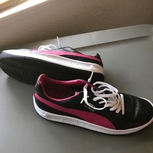 Black and Pink Puma’s