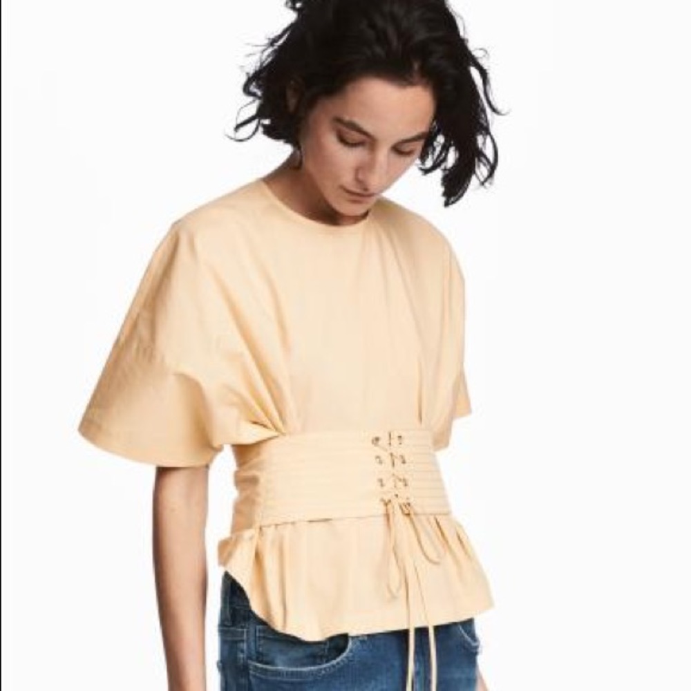 ✨  BNWT! Trendy cream corset blouse ✨