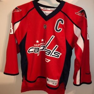 Washington Capitals Youth S/M Jersey!
