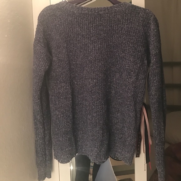 Blue sweater - Picture 2 of 2