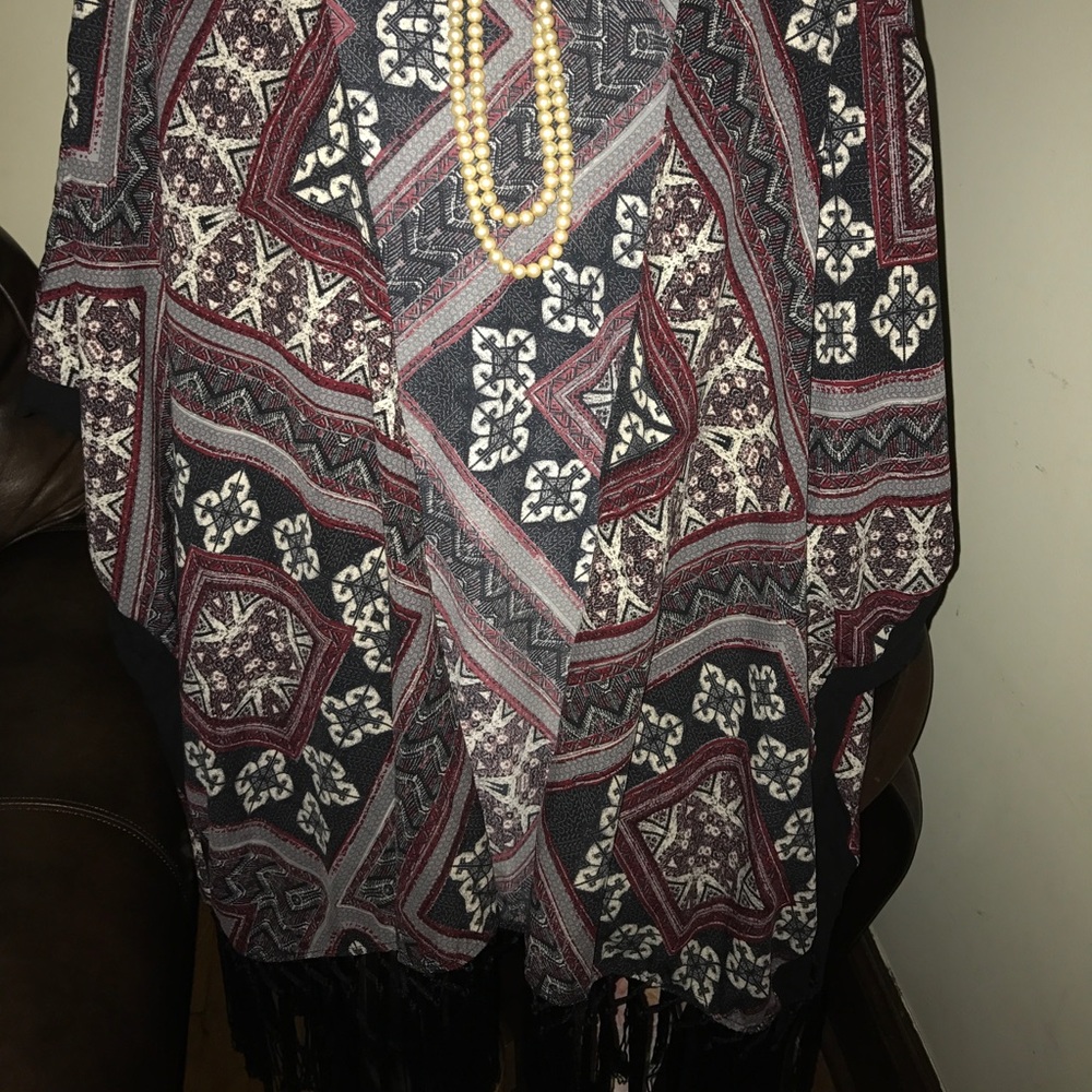 Shawl - Picture 3 of 3