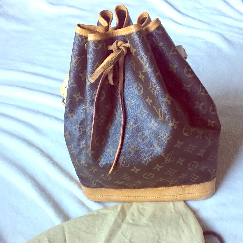 Authentic Louis Vuitton Noe Handbag
