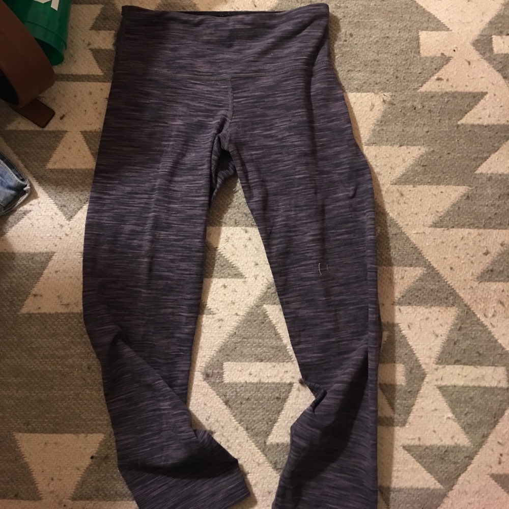 3/4 Lululemon Legging with brushstroke pattern
