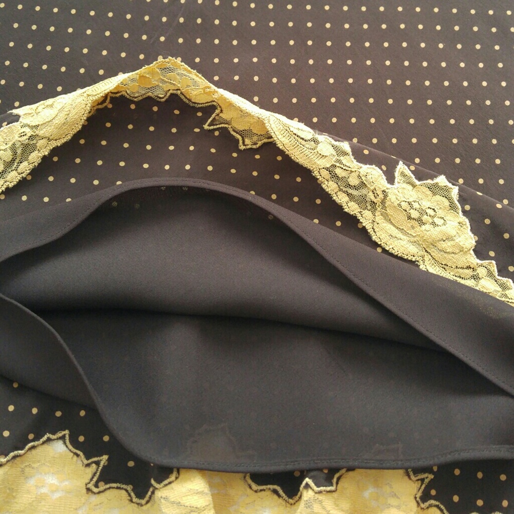 ⭐ BCBG 100% Silk Polka Dot Skirt - Brown - Picture 6 of 7