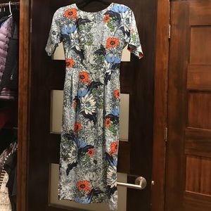 🌸 ASOS Midi floral dress size 4 🌸  super cute!