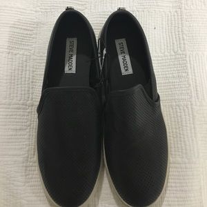 Steve Madden Slip ons